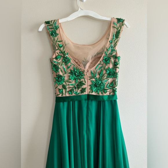 Sherry Hill emerald green evening maxi dress size US 2 Petite - Picture 4 of 16